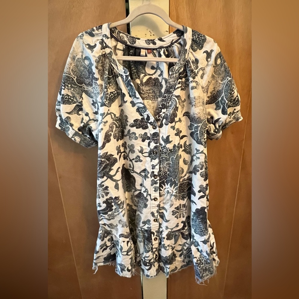 Pilcro Blue and White Ruffled Blouse
